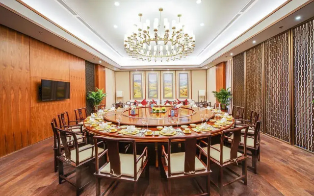 Qingshan Hotel Baotou（Yingbin Building）