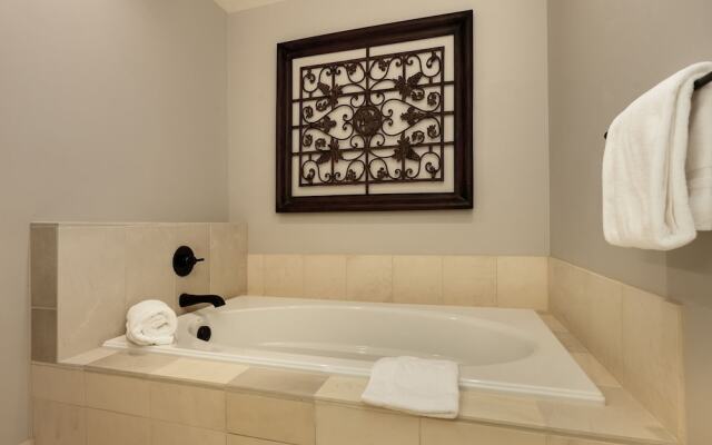 Trademark Condo Short Walk to Shuttle by RedAwning