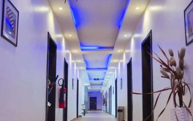 Mayhill Hotel