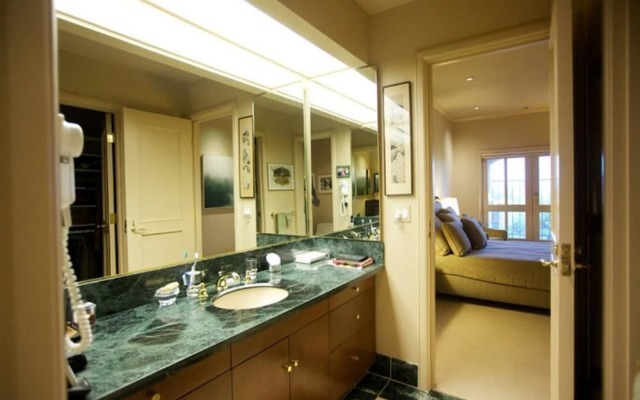 Embarcadero Vista Apartment