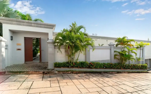 Stunning Luxury Golf and Pool Villas