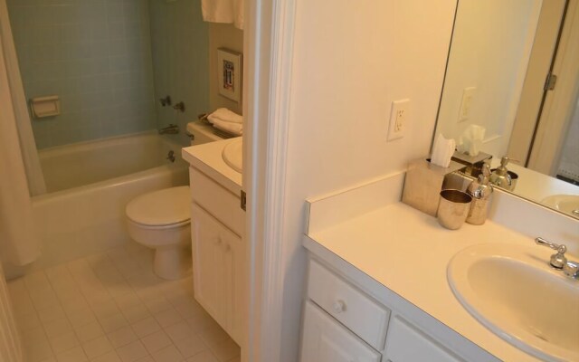 PPV F-3 - 2 Br Condo