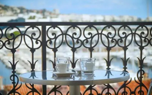 Charming Cannes Accommodation - Beach And Festival