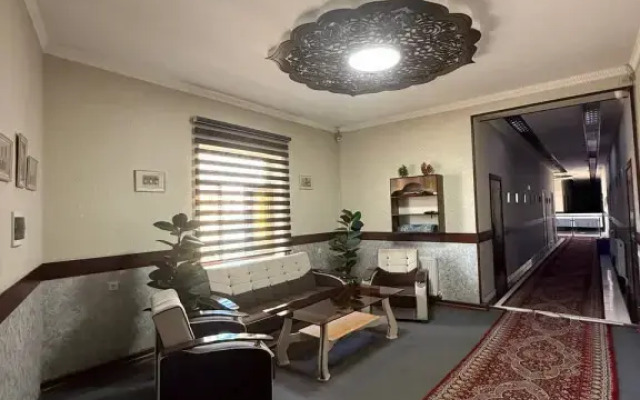 Parvina Hotel