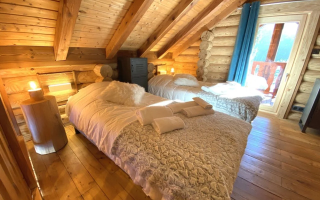 L'ours Blanc Chalet en Rondins