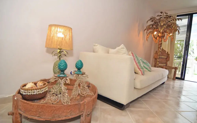 Beach Front Apartment No01