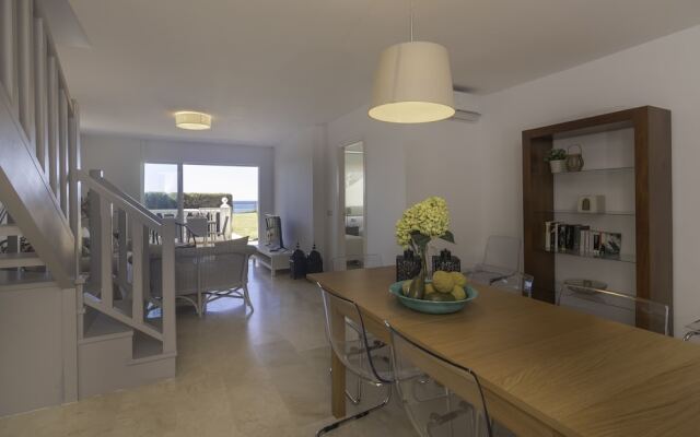 Frontline Duplex With Paradisiacal Views