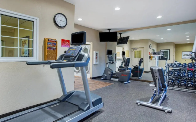 Candlewood Suites Bowling Green by IHG