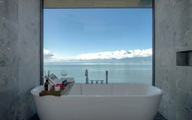 Yakamoz Erhai Hotel