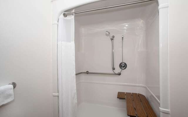 Baymont Inn & Suites Sheridan