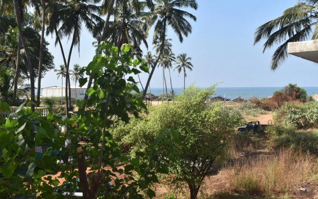 Spectrum Hub beach side Studio Apartment - Candolim - Goa