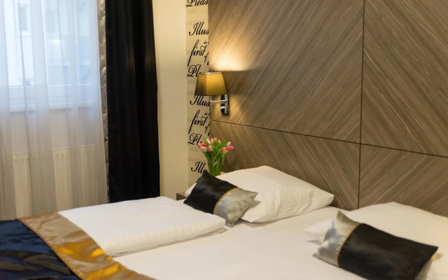Elaya  Vienna City West
