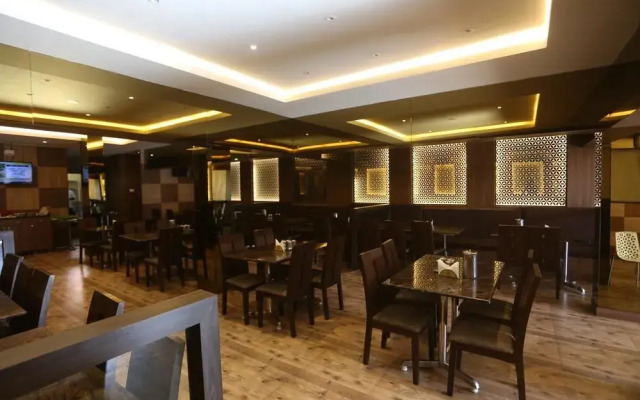 OYO 10222 Hotel Anbu Park