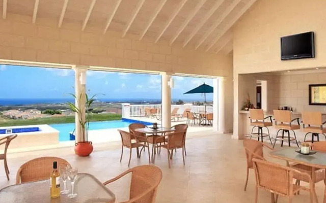 Villa Vuemont - Peaceful 3 Bedroom Villa With Pool