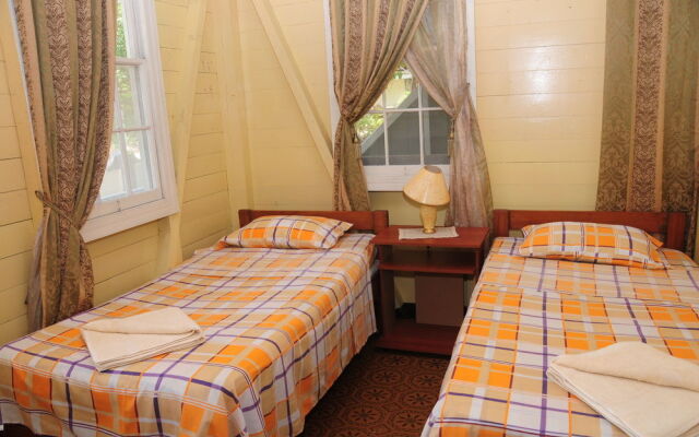 Coconut Paradise Lodge