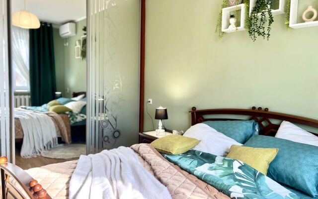 Рент Хаус на проспекте Строителей, д. 8В