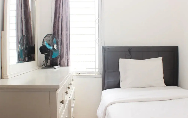 Comfort And Warm 2Br At Marina Ancol Apartment