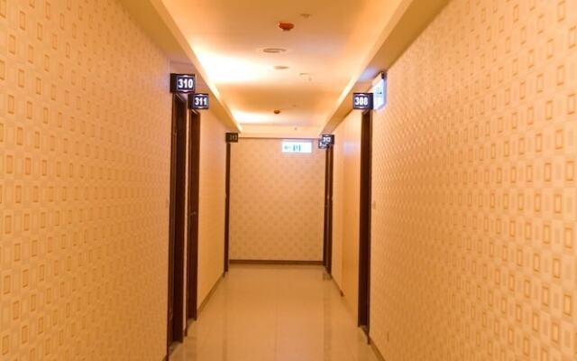 Happy hotel