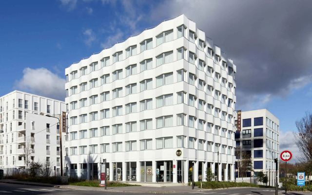 B&B HOTEL MASSY Gare TGV