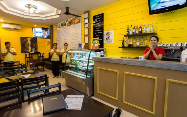 Amici Miei Hotel (SHA Certified)