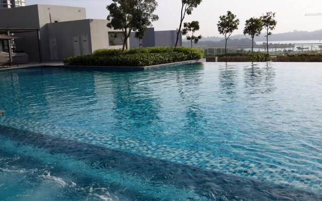 Happy Home At Teega Residence