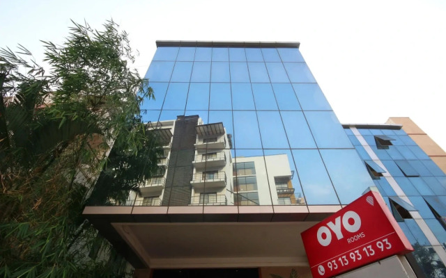 The Retreat Hotel by OYO Rooms