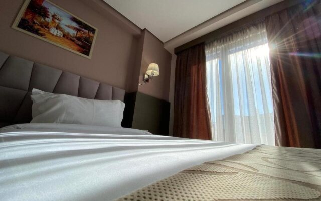 Doanesia Premium Hotel And Spa Tirana