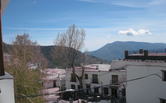 Hostal El Cascapeñas de la Alpujarra