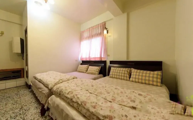 Plum Inn 2