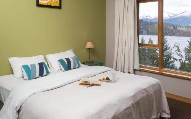Peninsula Petit Hotel