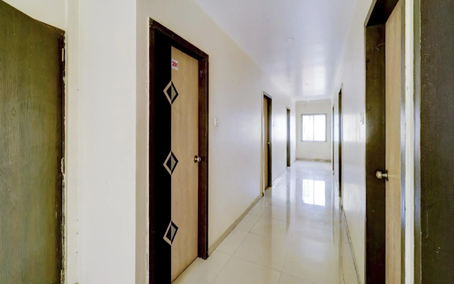 SPOT ON 78052 New Honey Lodging