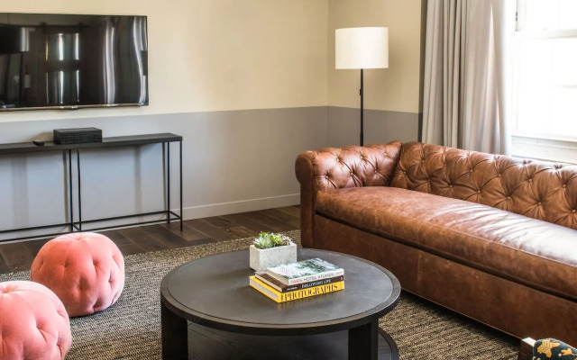 The Hollywood Roosevelt