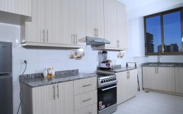 PrimeNest - 3 bedroom Apartment