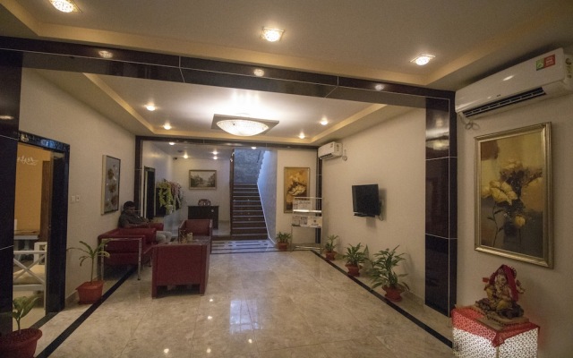 Hotel KRC Palace