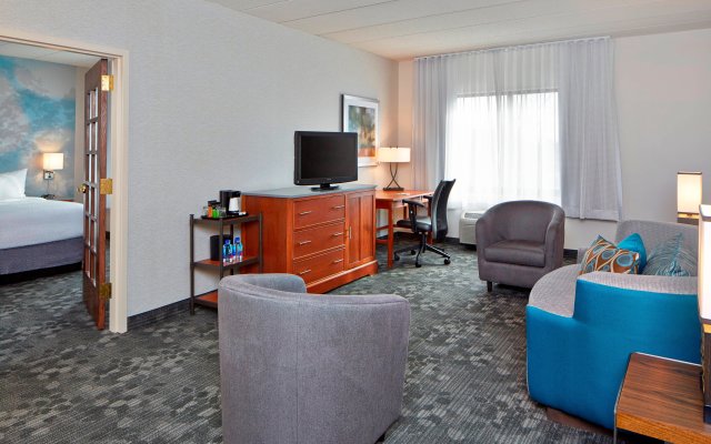 Courtyard by Marriott Bloomington by Mall of America