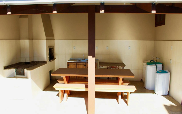 Sobrado com piscina em Mariscal Rutilio N125