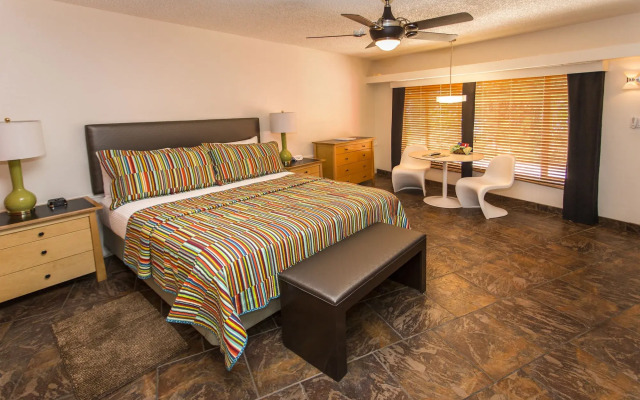 Desert Riviera Hotel