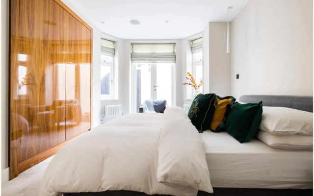 Homely and Chic 2 Bed Apartment with Garden Patio