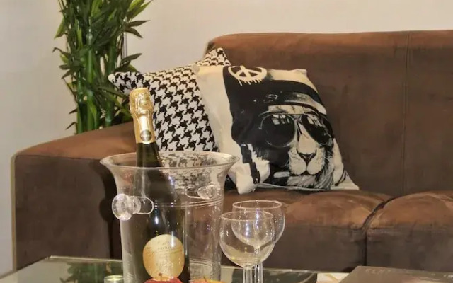 Approved Serviced Apartments - Delta Point