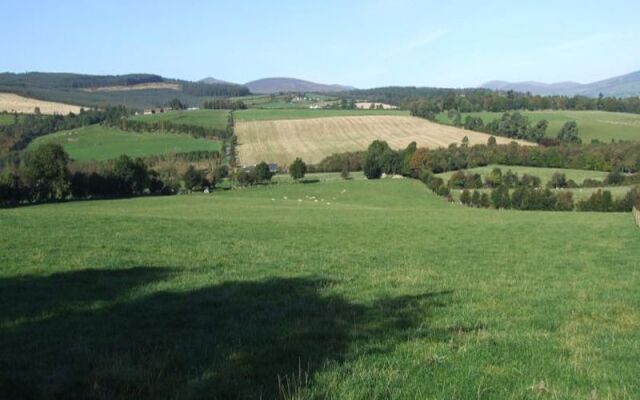 Cherrybrook Country Home
