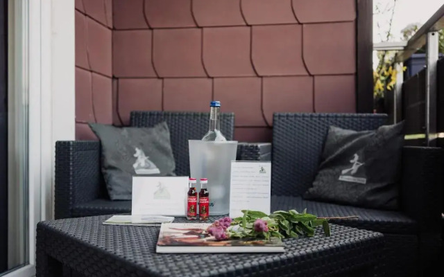 Wurmberg Hexe mit Blick auf den Wurmberg