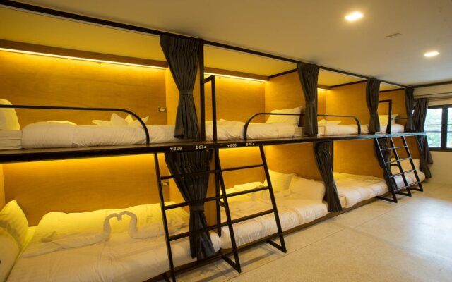 OYO 531 Le Light House & Hostel