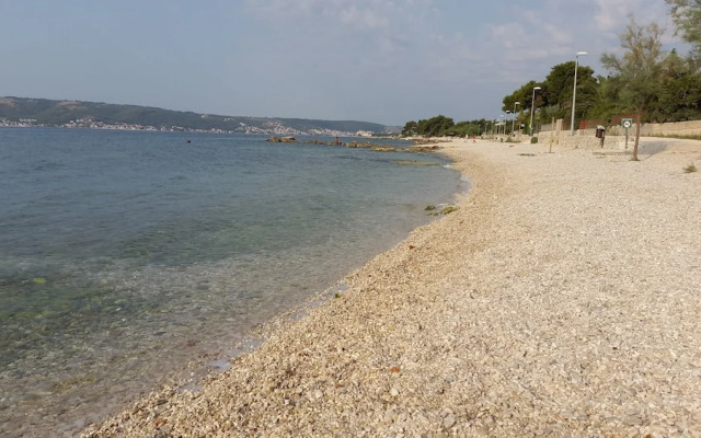 Modern Apartment in Kastel Stafilic With Fenced Garden