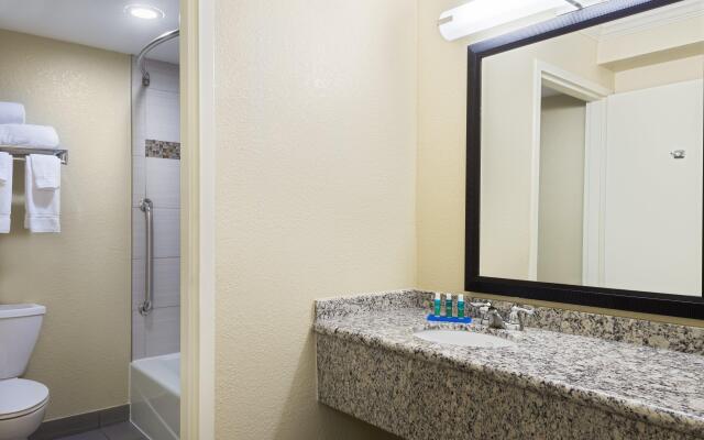 Holiday Inn Express Hotel & Suites Ft. Lauderdale-Plantation, an IHG Hotel