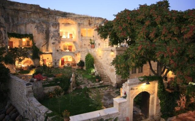 Elkep Evi Cave Hotel