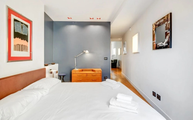 Piazza Santa Croce Design Apartment with Balcony