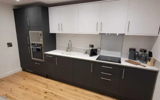 Luxury 2 Bed Flat In The Heart Of Rochester