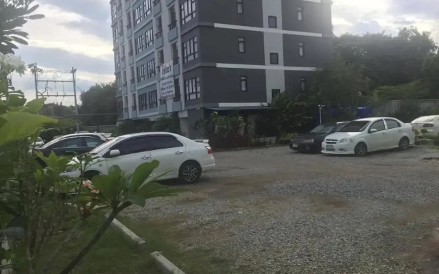 Aparthotel Live at Home Sukhumvit 105