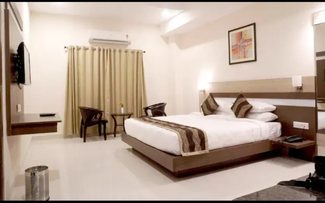 Oyo 16381 Htl Shivani