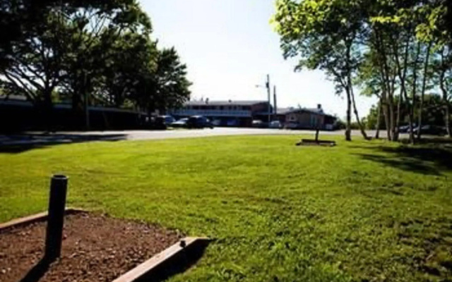 The Clansman Motel